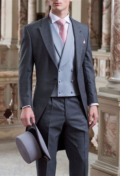 handsome groomsmen peak lapel groom tuxedos mens wedding dress man jacket blazer prom dinner 3 piece suit(jacket+pants+tie+vest) b244, Black;gray
handsome groomsmen peak lapel groom tuxedos mens wedding dress man jacket blazer prom dinner 3 piece suit(jacket+pants+tie+vest) b244, Black;gray
