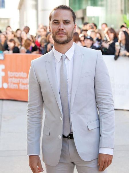 anniebritney light grey 2 piece slim men business suit tailor made groom wedding tuxedo 2 piece prom wedding business men suit, White;black 
anniebritney light grey 2 piece slim men business suit tailor made groom wedding tuxedo 2 piece prom wedding business men suit, White;black
