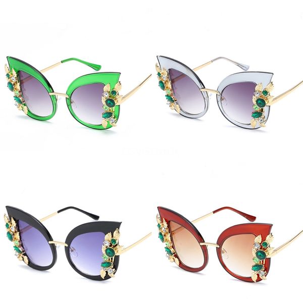 2020 factory direct unique design small diamond sunglasses 8100905 high-end fashion color peacock pattern temple sunglasses #370121, White;black
2020 factory direct unique design small diamond sunglasses 8100905 high-end fashion color peacock pattern temple sunglasses #370121, White;black