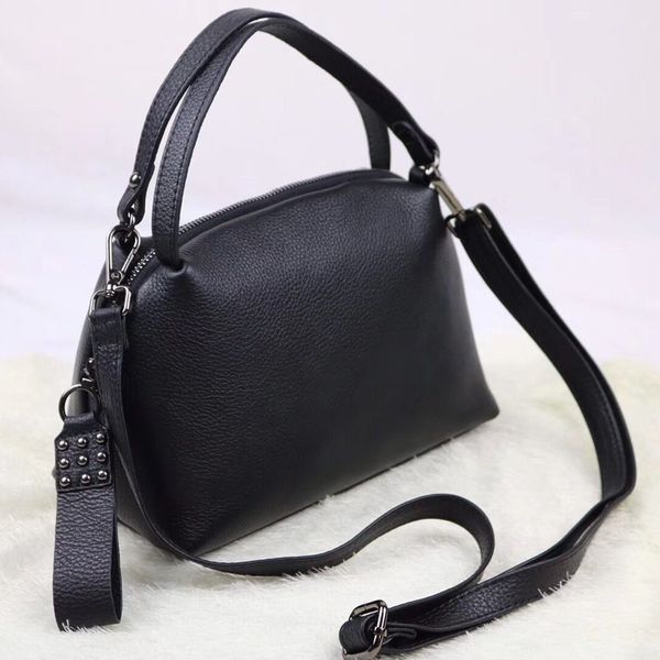 genuine leather ladies shoulder bags for women 2020 small crossbody bag fashion purse handbags female tote messenger bags
genuine leather ladies shoulder bags for women 2020 small crossbody bag fashion purse handbags female tote messenger bags