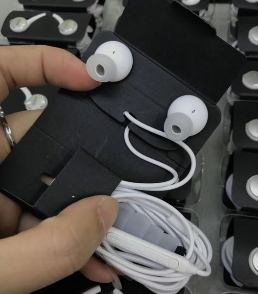 100pcs high-quality headset in ear headphones earphone with remote mic for 3.5mm plug ep-dg970bwe s10 s10plus with
100pcs high-quality headset in ear headphones earphone with remote mic for 3.5mm plug ep-dg970bwe s10 s10plus with