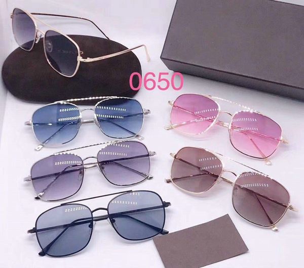 2019 new luxury women and men sunglasses ladies vintage retro brand female leisure sun glasses tide outdoor beach fashion glasses 0650, White;black
2019 new luxury women and men sunglasses ladies vintage retro brand female leisure sun glasses tide outdoor beach fashion glasses 0650, White;black