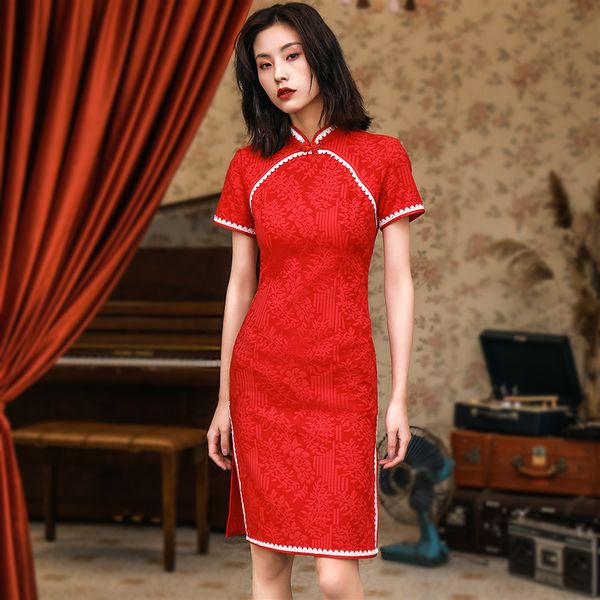 sheng coco woman jacquard cotton and lace cheongsam red green knee qipao traditional chinese dress party wedding evening dress
sheng coco woman jacquard cotton and lace cheongsam red green knee qipao traditional chinese dress party wedding evening dress
