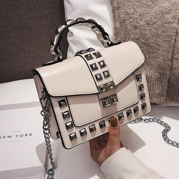 женщины rivet pu кожа crossbody сумка для женщин 2020 цепной плеча сумки дамы рук sling сумки
женщины rivet pu кожа crossbody сумка для женщин 2020 цепной плеча сумки дамы рук sling сумки