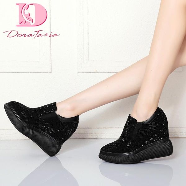 doratasia новая мода корова замши клинья высокие каблуки обувь женщина насосы скольжения на супер высоких каблуках платформы насосы женская, Black
doratasia новая мода корова замши клинья высокие каблуки обувь женщина насосы скольжения на супер высоких каблуках платформы насосы женская, Black