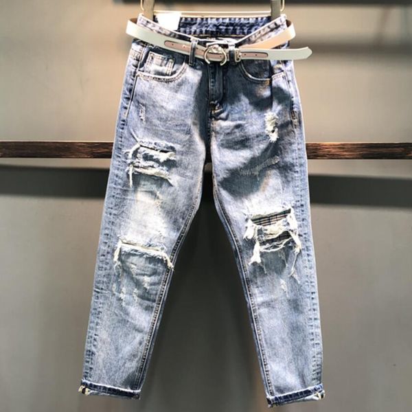 2020 spring autumn new fake hole jeans women's high waist straight pants loose beggar jeans, Blue
2020 spring autumn new fake hole jeans women's high waist straight pants loose beggar jeans, Blue