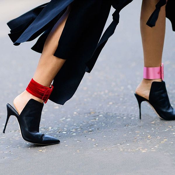 2017 luxury model catwalk leather buckle anklets women party flannel ankle belt fashion ankle chain famale vervel 4 colors, Red;blue
2017 luxury model catwalk leather buckle anklets women party flannel ankle belt fashion ankle chain famale vervel 4 colors, Red;blue