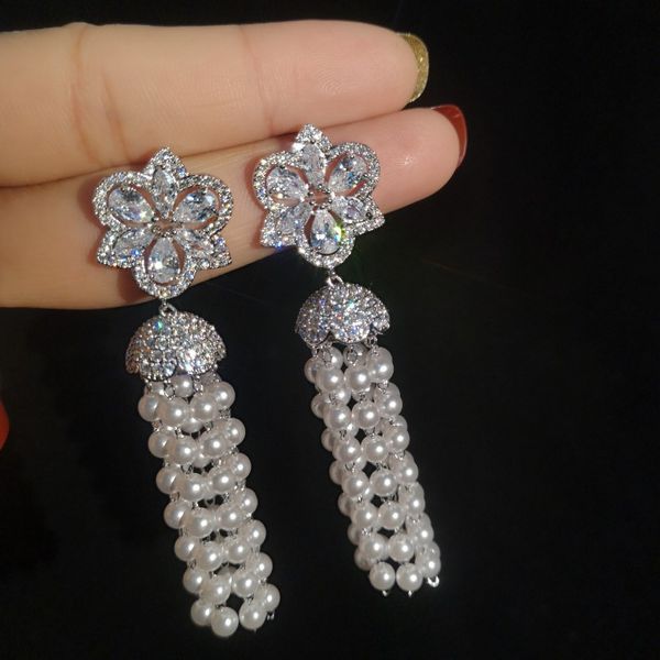 fashion-terling silver needle long style flower ultra sparkling zircon micro pendant with elegant tassel pearl earrings
fashion-terling silver needle long style flower ultra sparkling zircon micro pendant with elegant tassel pearl earrings