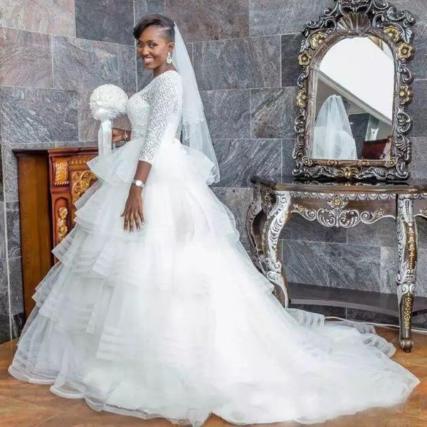 3/4 с длинными рукавами свадебные платья с оборками 2020 кружева аппликации boho свадебные платья зашнуровать, White
3/4 с длинными рукавами свадебные платья с оборками 2020 кружева аппликации boho свадебные платья зашнуровать, White