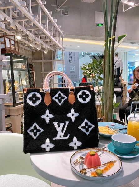 2020 women small messenger bag sling shoulder bags fashion female shoulder crossbody bags women mini clutch handbags women handbag 318
2020 women small messenger bag sling shoulder bags fashion female shoulder crossbody bags women mini clutch handbags women handbag 318