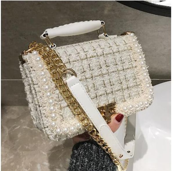 2019 winter fashion new female square tote bag quality woolen pearl women's designer handbag ladies chain shoulder crossbody bag, Blue;pink
2019 winter fashion new female square tote bag quality woolen pearl women's designer handbag ladies chain shoulder crossbody bag, Blue;pink