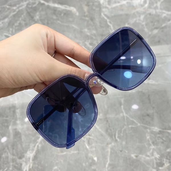 мода квадратные солнцезащитные очки blue blue shades pjp08 sonnenbrille occhiali да единоличное женщины солнцезащитные очки новые с коробкой, White;black
мода квадратные солнцезащитные очки blue blue shades pjp08 sonnenbrille occhiali да единоличное женщины солнцезащитные очки новые с коробкой, White;black