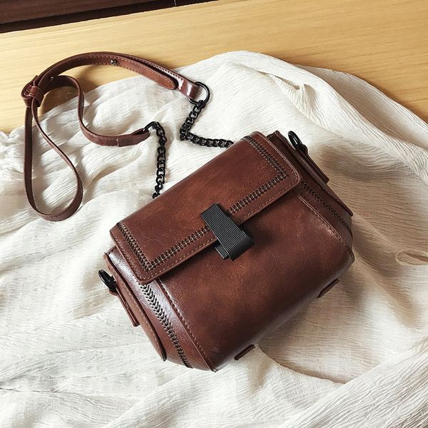 женская цепь crossbody сумки для женщин 2020 кожа роскошные сумки дизайнер слинг мешок основной дамы рука плечо сумка посыльного
женская цепь crossbody сумки для женщин 2020 кожа роскошные сумки дизайнер слинг мешок основной дамы рука плечо сумка посыльного