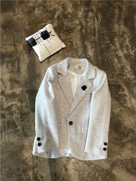 boy formal coat kids wedding clothes black white coat children costume stage performance host shows clothes, Blue;gray
boy formal coat kids wedding clothes black white coat children costume stage performance host shows clothes, Blue;gray