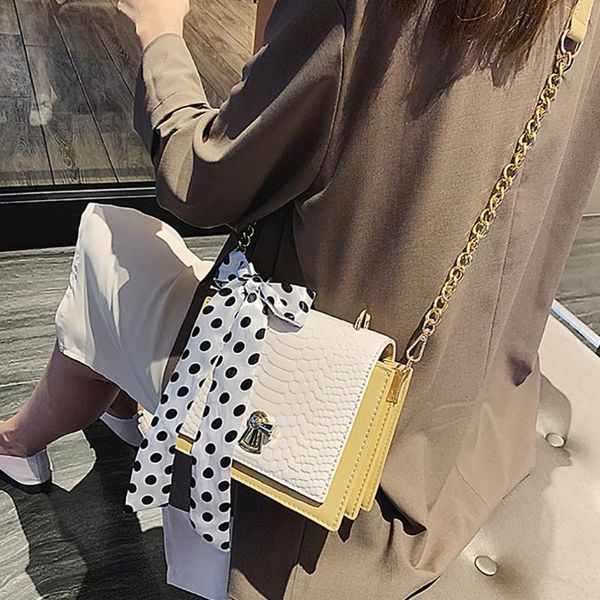printing alligator women's shoulder bags 2020 new korean version of the messenger bag handbag chain wild small shoulder bag
printing alligator women's shoulder bags 2020 new korean version of the messenger bag handbag chain wild small shoulder bag