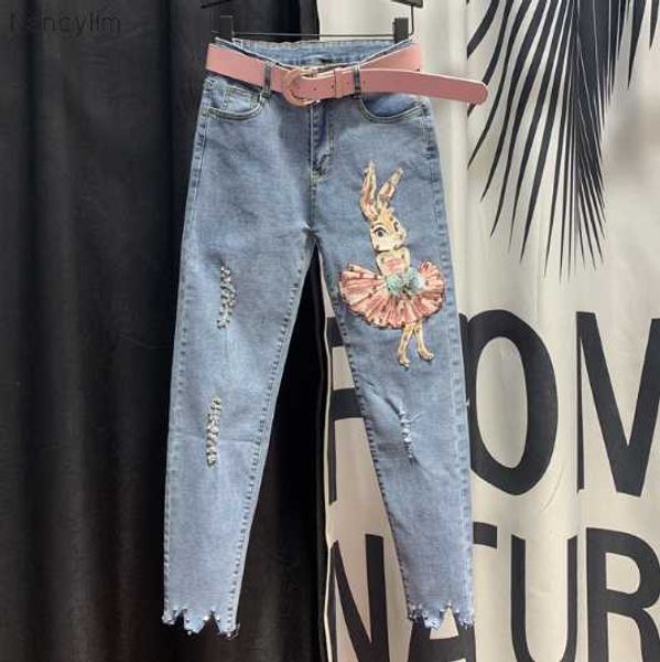 beaded jeans women personality frayed jeans women's 2020 spring new fashion pattern pencil pants blue denim pants students
beaded jeans women personality frayed jeans women's 2020 spring new fashion pattern pencil pants blue denim pants students
