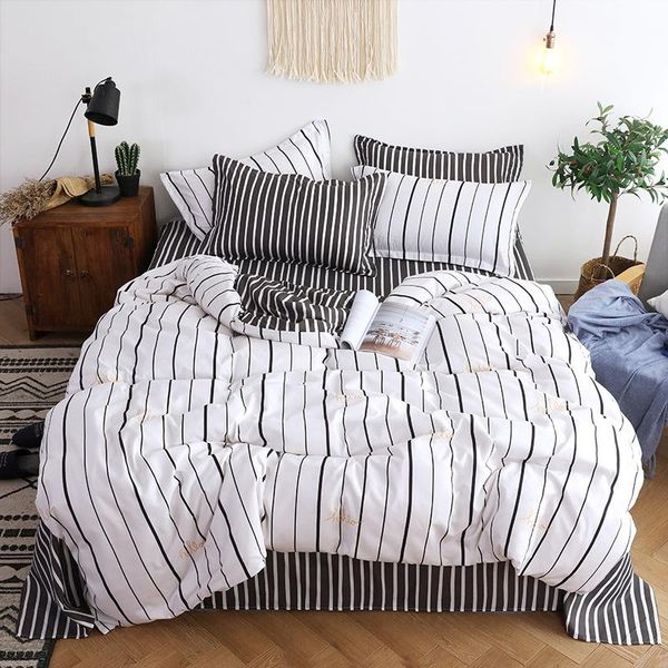 designer bed comforters sets branded cotton home textile soft bedding set bed solid duvet cover fashion bedclothes
designer bed comforters sets branded cotton home textile soft bedding set bed solid duvet cover fashion bedclothes