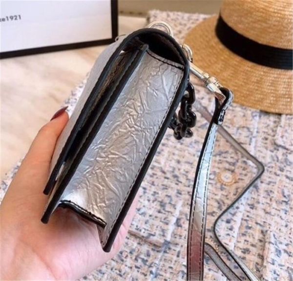 бренд женские crossbody сумки новые сумки идеальная цепочка сумки лучшие продажи мода 4 цвета доступны с буквой facyory цена горячая
бренд женские crossbody сумки новые сумки идеальная цепочка сумки лучшие продажи мода 4 цвета доступны с буквой facyory цена горячая