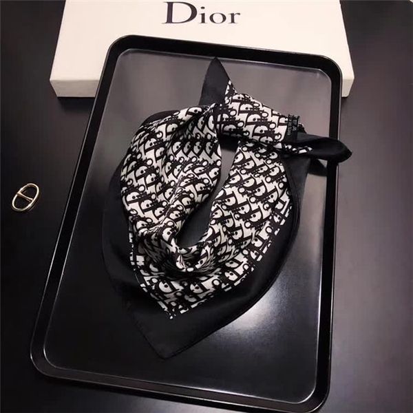 2020 good quality classic european designer womens brands print silk scarf elegant ladies wrap scarves size50*50cm w001, Blue;gray
2020 good quality classic european designer womens brands print silk scarf elegant ladies wrap scarves size50*50cm w001, Blue;gray