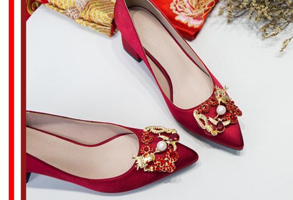2019 women's shoes in spring and autumn with new style high heel coarse heel pointed end silk and satin shoes heel 3cm ,5cm ,7cm#127, Black
2019 women's shoes in spring and autumn with new style high heel coarse heel pointed end silk and satin shoes heel 3cm ,5cm ,7cm#127, Black