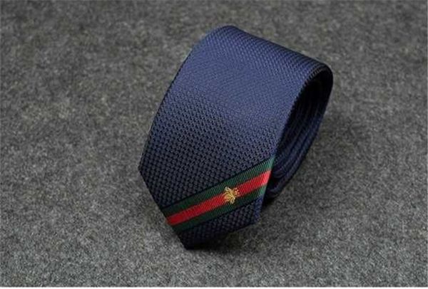 De igner tie fa hion luxury man ilk tie per onality embroidery mall bee man tie lei ure bu ine narrow tie delivery
De igner tie fa hion luxury man ilk tie per onality embroidery mall bee man tie lei ure bu ine narrow tie delivery