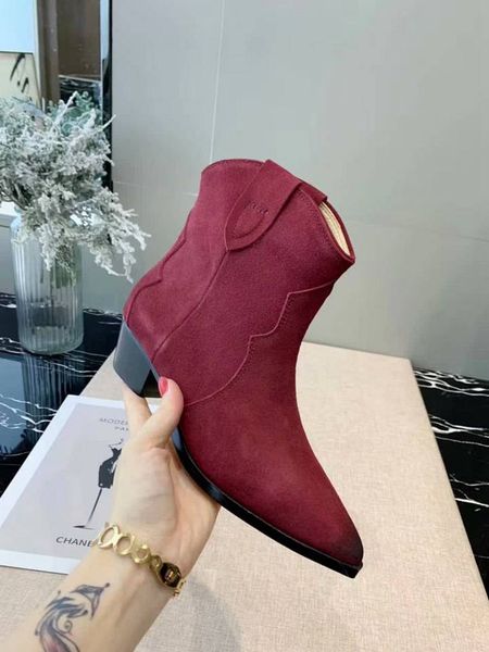 new designer shoes matte leather face retro classic boots low heel pointed casual ladies party fashion boots, Black
new designer shoes matte leather face retro classic boots low heel pointed casual ladies party fashion boots, Black