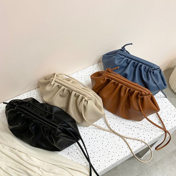 east gate with net red flaky clouds package fold soft leather hand take single shoulder woman messenger dumplings package
east gate with net red flaky clouds package fold soft leather hand take single shoulder woman messenger dumplings package