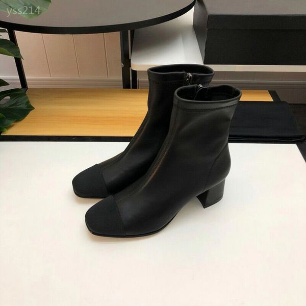 2019 new autumn and winter european station layer leather thick heel short boots elastic boots factory direct sales size 35-40cm, Black
2019 new autumn and winter european station layer leather thick heel short boots elastic boots factory direct sales size 35-40cm, Black