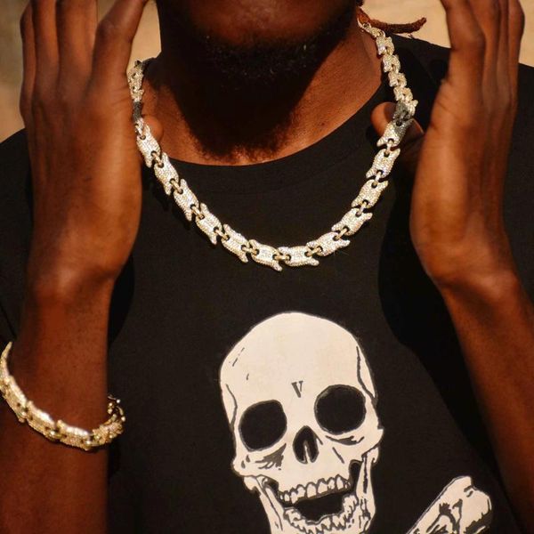 2020 new hip hop wide cuban miami chain necklace cz paved teeth charm silver gold color chain for men women hip hop rock jewelry
2020 new hip hop wide cuban miami chain necklace cz paved teeth charm silver gold color chain for men women hip hop rock jewelry