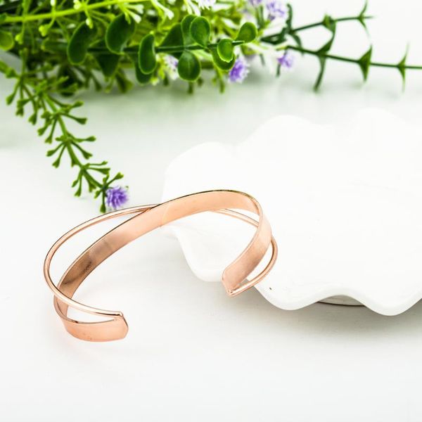 2020 lady lady girl girlfriend female loved ones couple metal gold silver color double solid smooth opening bracelet, Black
2020 lady lady girl girlfriend female loved ones couple metal gold silver color double solid smooth opening bracelet, Black