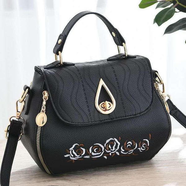 2019 woman package handbag pu skin concise trend single shoulder package oblique satchel
2019 woman package handbag pu skin concise trend single shoulder package oblique satchel