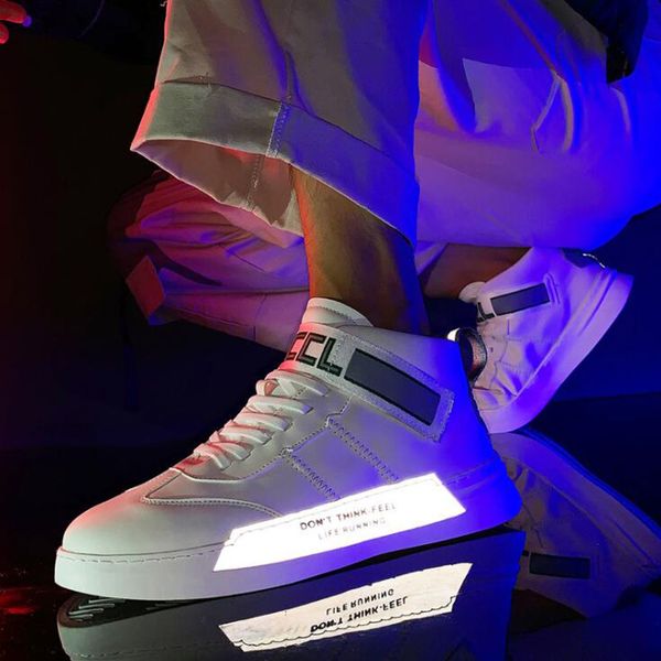 men running shoes blue white split all-match fashion men trainer breathable light grey red reflective outdoor sport sneaker
men running shoes blue white split all-match fashion men trainer breathable light grey red reflective outdoor sport sneaker