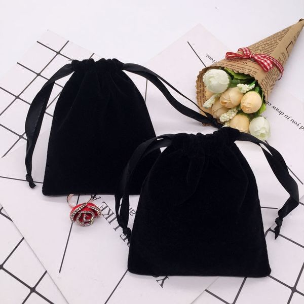 ribbon drawstring velvet candy jewelry bags 10x12cm christmas velvet gift packaging valentine's day bag pouches for boutique bag, Black
ribbon drawstring velvet candy jewelry bags 10x12cm christmas velvet gift packaging valentine's day bag pouches for boutique bag, Black