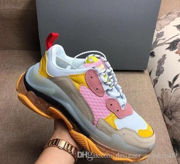 новые горячие моды париж 17fw triple-s кроссовки тройной s повседневные папа обувь для мужчин в женщин бежевый ceahp спорт дизайнерская обув
новые горячие моды париж 17fw triple-s кроссовки тройной s повседневные папа обувь для мужчин в женщин бежевый ceahp спорт дизайнерская обув