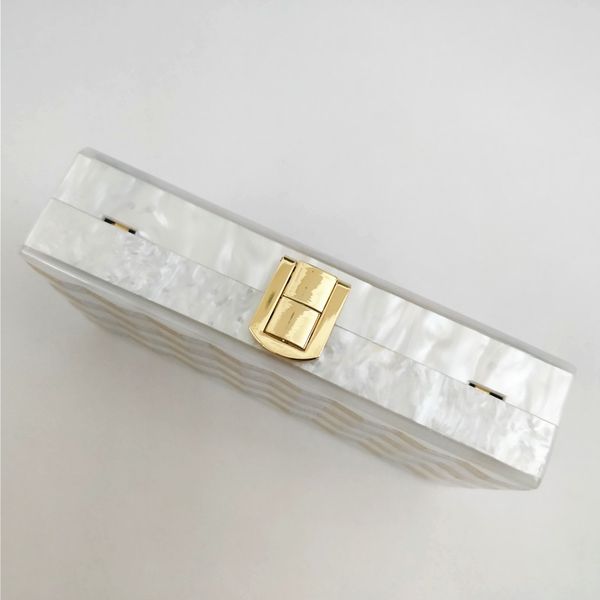 designer-yens 2018 women vintage brand acrylic clutch bling evening bag geometric wave striped messenger bag new patchwork acrylic wallet
designer-yens 2018 women vintage brand acrylic clutch bling evening bag geometric wave striped messenger bag new patchwork acrylic wallet