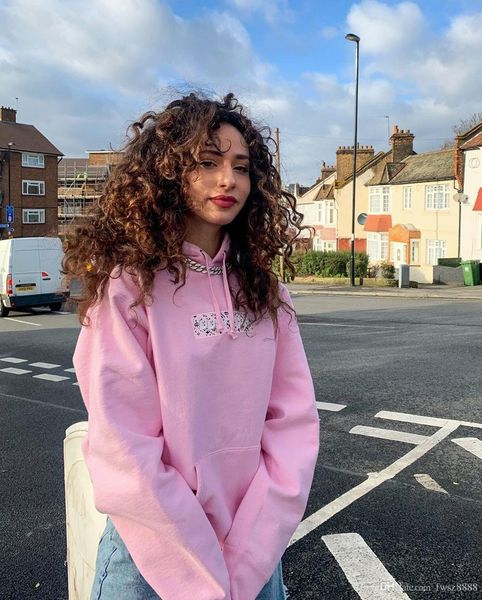 19fw бандана box logo толстовка с капюшоном мужчины женщины вышивки logo толстовки моды hip hop highstreet outwear 8 цветов s-xl 6847, Black
19fw бандана box logo толстовка с капюшоном мужчины женщины вышивки logo толстовки моды hip hop highstreet outwear 8 цветов s-xl 6847, Black