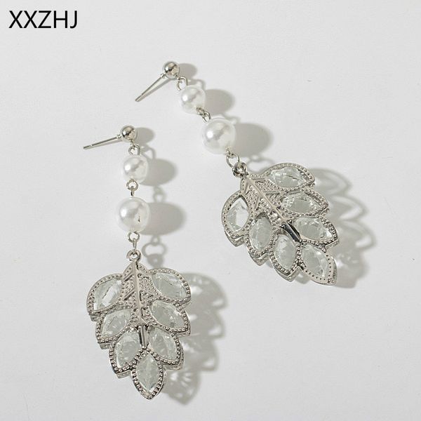 punk 2019 fashion new earrings temperament bride pearl big leaf crystal earrings ladies gift wholesale square, Golden;silver
punk 2019 fashion new earrings temperament bride pearl big leaf crystal earrings ladies gift wholesale square, Golden;silver