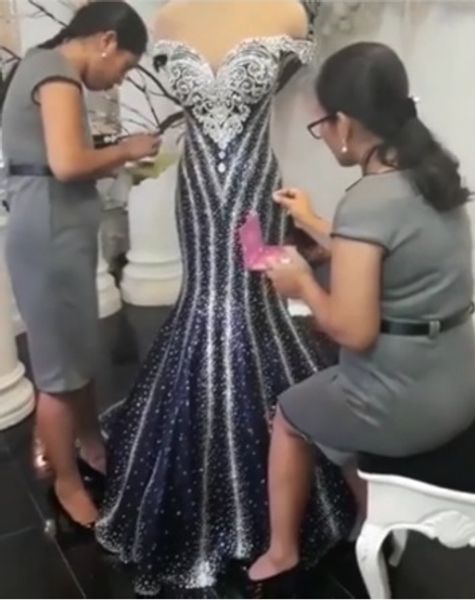 2019 New Sequins Prom Evening Dresses Sparkly Crystal Mermaid Formal Party Gown Sheath Pageant Dress Plus Size Custom Made
2019 New Sequins Prom Evening Dresses Sparkly Crystal Mermaid Formal Party Gown Sheath Pageant Dress Plus Size Custom Made