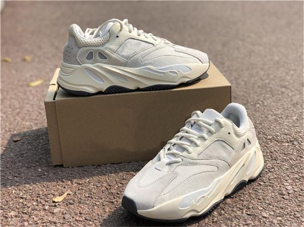 2020 authentic 700 v2 analog eg7596 kanye west outdoor shoes men women runner wave salt mauve static inertia geode sneakers with box
2020 authentic 700 v2 analog eg7596 kanye west outdoor shoes men women runner wave salt mauve static inertia geode sneakers with box