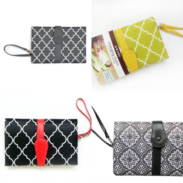 male and female baby creative portable pad diaper storage foldable baby diaper pad
male and female baby creative portable pad diaper storage foldable baby diaper pad