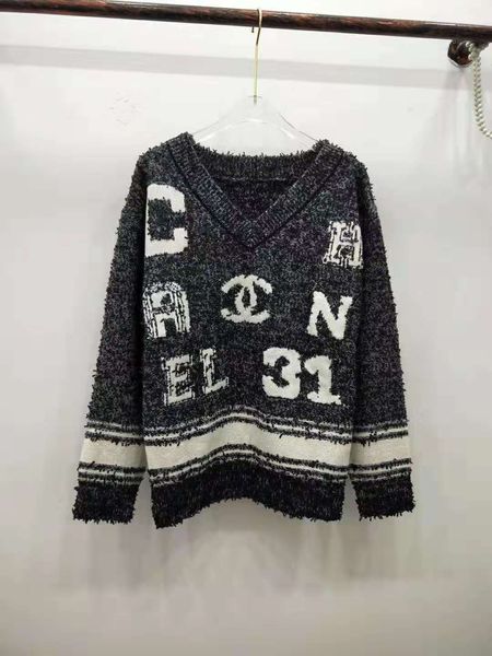 1216 2020 spring brand same style sweater pullover letter v neck fashion luxury womens clothes kint qian, White;black
1216 2020 spring brand same style sweater pullover letter v neck fashion luxury womens clothes kint qian, White;black