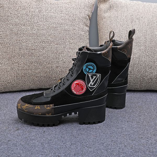 2019 europe and america winter new short boots thick with high heel martin boots leather platform thick bottom locomotive boots sexy, Black
2019 europe and america winter new short boots thick with high heel martin boots leather platform thick bottom locomotive boots sexy, Black
