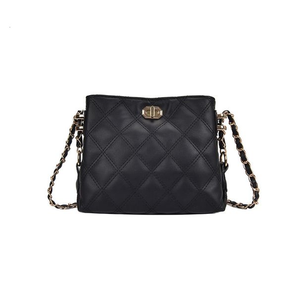 spring and summer small bag women's new versatile ins fashion in 2020 lingge single shoulder messenger chain bag
spring and summer small bag women's new versatile ins fashion in 2020 lingge single shoulder messenger chain bag