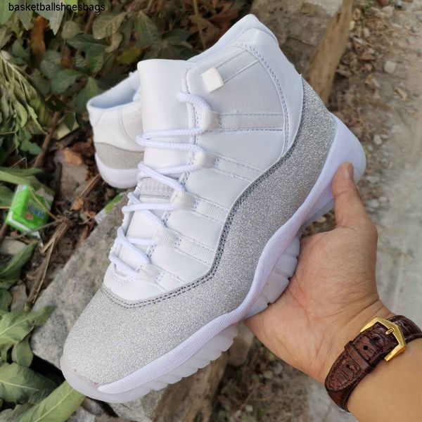 white 11s xi 11 metallic silver mens basketball shoes concord 45 platinum tint space jam gym red designer sneakers men sport shoes
white 11s xi 11 metallic silver mens basketball shoes concord 45 platinum tint space jam gym red designer sneakers men sport shoes