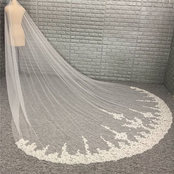 single layer wedding veil with lace applique 3 meters bridal veils with comb chapel length white ivory veil, Black
single layer wedding veil with lace applique 3 meters bridal veils with comb chapel length white ivory veil, Black
