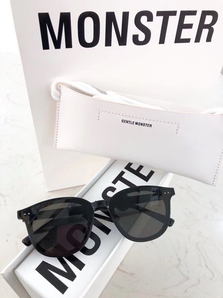 new gm eyeware retro oversized square sunglasses for women with flat lens 100% uv protected for lang 01, White;black
new gm eyeware retro oversized square sunglasses for women with flat lens 100% uv protected for lang 01, White;black