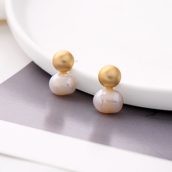 balanbiu minimalist cultured pearl stud earrings for women round worn gold color alloy ear pin new fashion jewelry wholesale, Golden;silver
balanbiu minimalist cultured pearl stud earrings for women round worn gold color alloy ear pin new fashion jewelry wholesale, Golden;silver