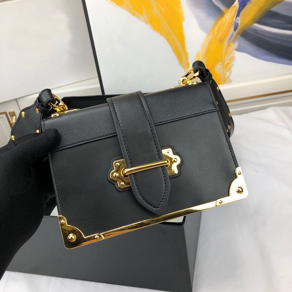 new women fashion metal flame crossbody bag luxury design real leather handbags trendy female bag designer brand high quality
new women fashion metal flame crossbody bag luxury design real leather handbags trendy female bag designer brand high quality