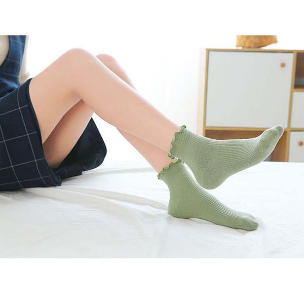 women autumn fashion casual concise all-match solid color retro middle tube socks cotton female stockings living clothes, Black
women autumn fashion casual concise all-match solid color retro middle tube socks cotton female stockings living clothes, Black