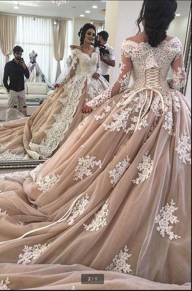 vestido de noiva 2019 champagne muslim wedding dress ball gown v-neck long sleeve white lace tulle dubai arabic wedding dresses
vestido de noiva 2019 champagne muslim wedding dress ball gown v-neck long sleeve white lace tulle dubai arabic wedding dresses